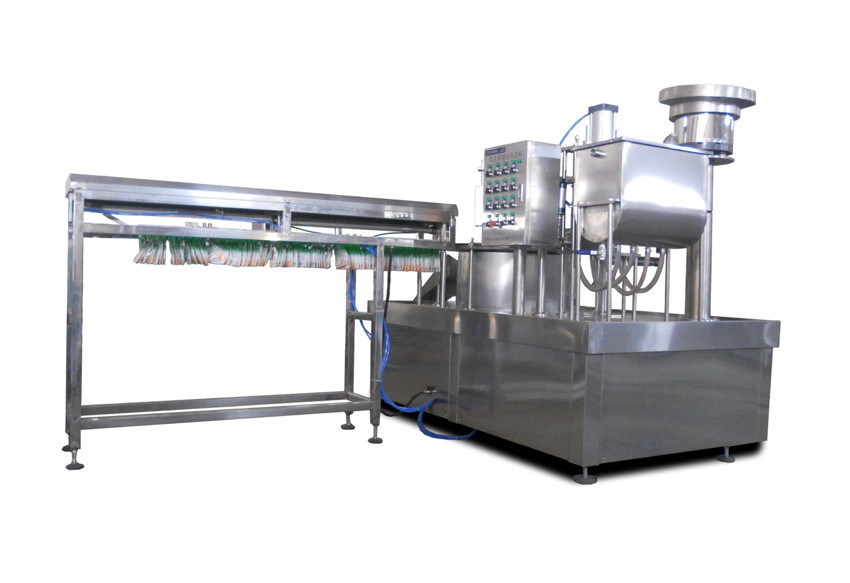 Full Automatic Stand Up Pouch Filling Machine 30004000 Bags / Hour With Leak Proof Nozzles