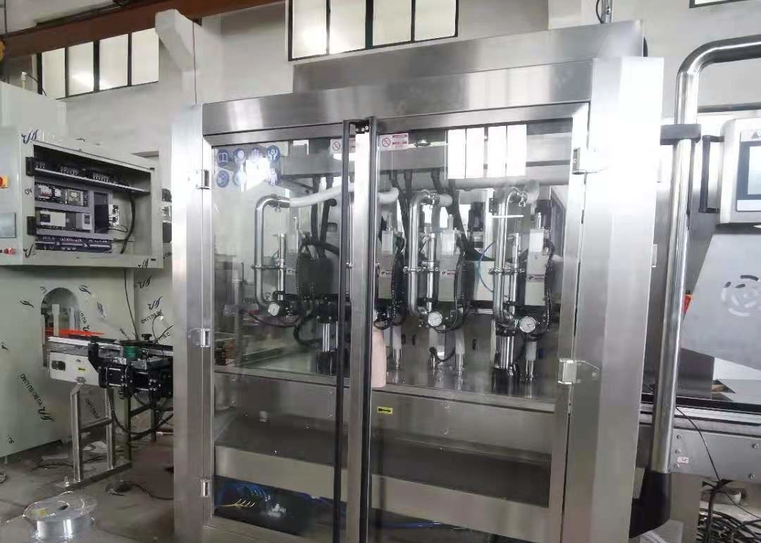 1000Kg Detergent Filling Machine 1000ml Flat Water Bottle Filling Machine