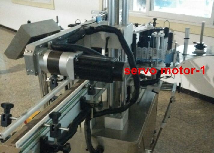 Total Power 2.6kw Adhesive Labeling Machine 2000mm Bottle Labeling Machine
